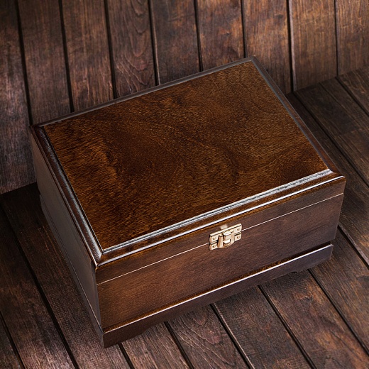 Бокал для коньяка "Парящий Орел" в шкатулке из массива