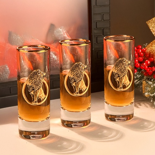 Подарочный набор из 3 стопок для водки "Лев" в подарочной коробке